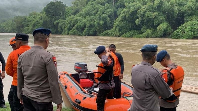 Bocah 12 Tahun asal Soppeng Hilang Tenggelam Terseret Arus Sungai Walannae