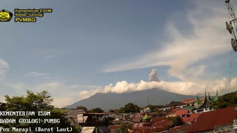 Gunung Marapi Erupsi, Muntahkan Abu Vulkanis Setinggi 600 Meter