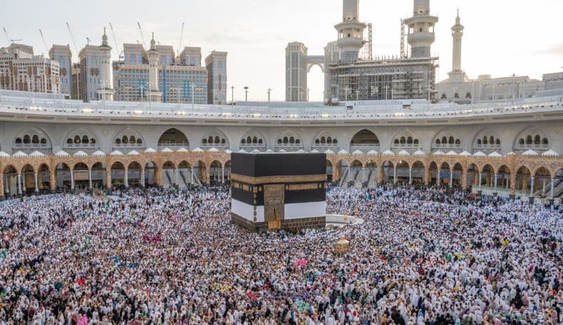 Khotbah dan Salat Jumat di Masjidil Haram dan Masjid Nabawi Dipersingkat selama Musim Haji