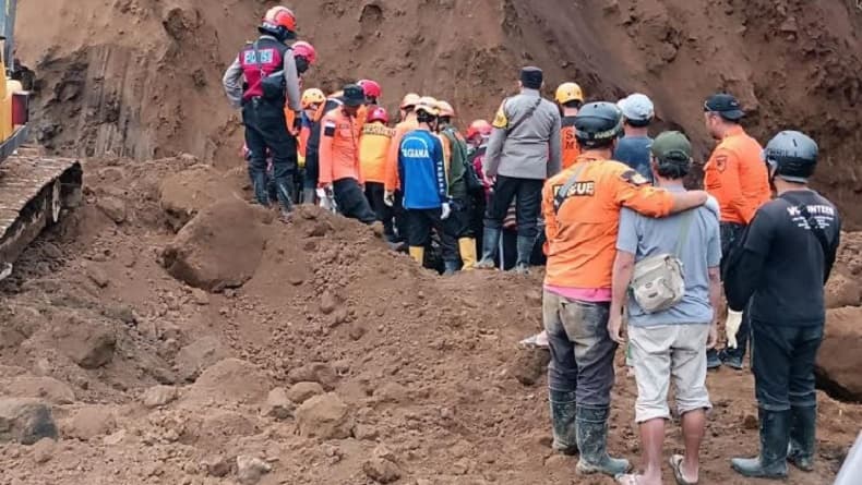 Pencarian Korban Longsor di Lumajang Dihentikan Faktor Cuaca, 1 Belum Ditemukan