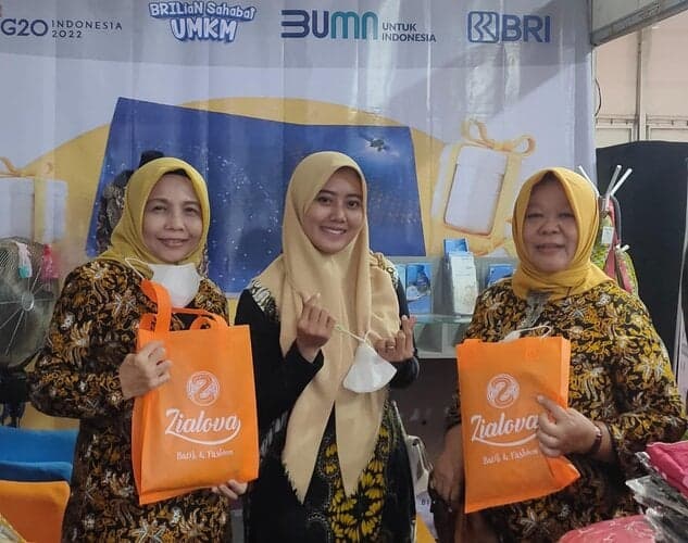 Bersama KUR BRI, Zialova Batik Sukses Jadi Fashion Lokal Favorit di Pekalongan
