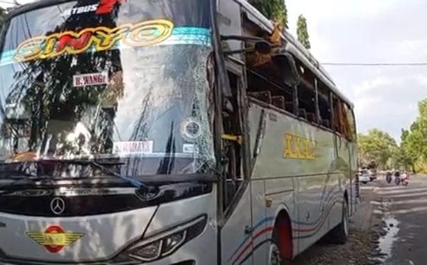 Bus Tabrak Truk di Jembatan Suramadu Bangkalan, Sejumlah Penumpang Luka-Luka