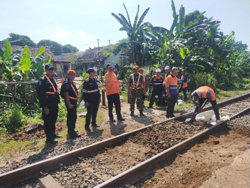 KAI Tutup 236 Jalur Perlintasan Liar di Wilayah Jakarta, Ini Daftarnya