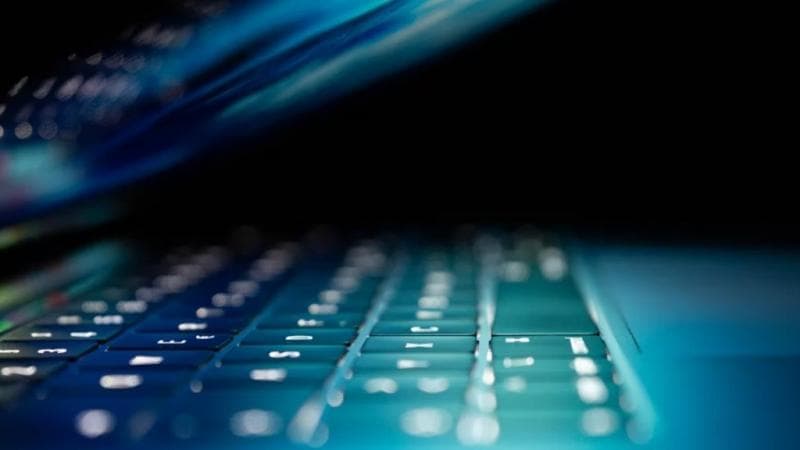 Judi Online Masih Berseliweran di Media Sosial, Ternyata Ini Alasannya Judi Online Masih Berseliweran di Media Sosial, Ternyata Ini Alasannya