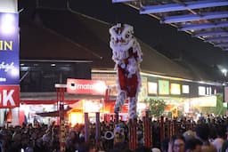 Makin Semarak! Atraksi Barongsai Hibur Pengunjung di Jakarta Fair