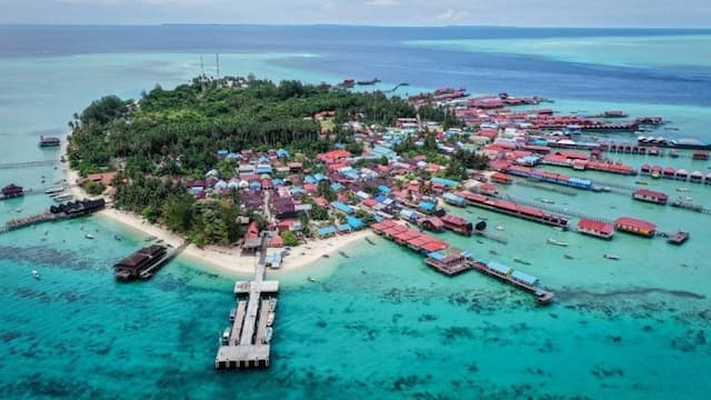 Sandiaga Uno Kenalkan Desa di Derawan Harus Dikunjungi saat Liburan, Ternyata Terbaik se-Indonesia 