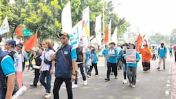 Buruh Demo di Depan Kemendag, Lalu Lintas di Jalan Ridwan Rais Tersendat