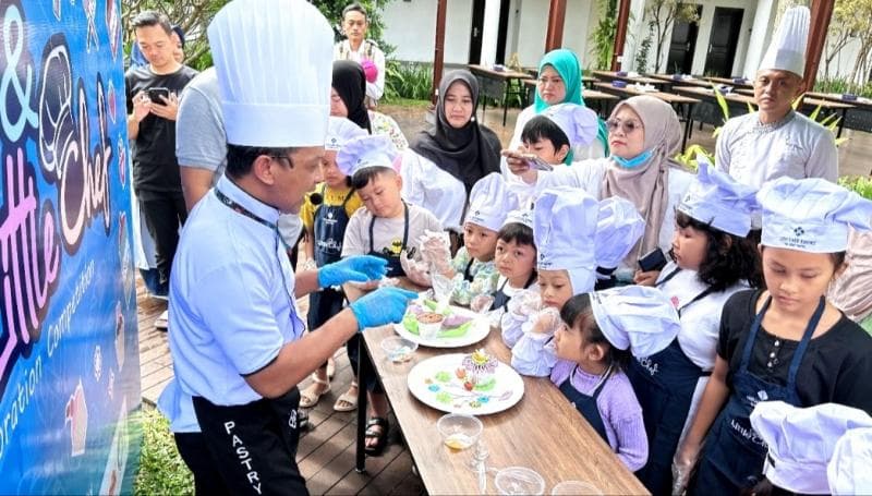 Keseruan Lido Lake Resort Ajak Anak-Anak Lomba Hias Kue dan Firefighter