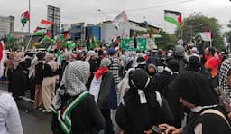 Aksi Bela Palestina, Warga Bekasi Doakan Serangan di Gaza Segera Berakhir