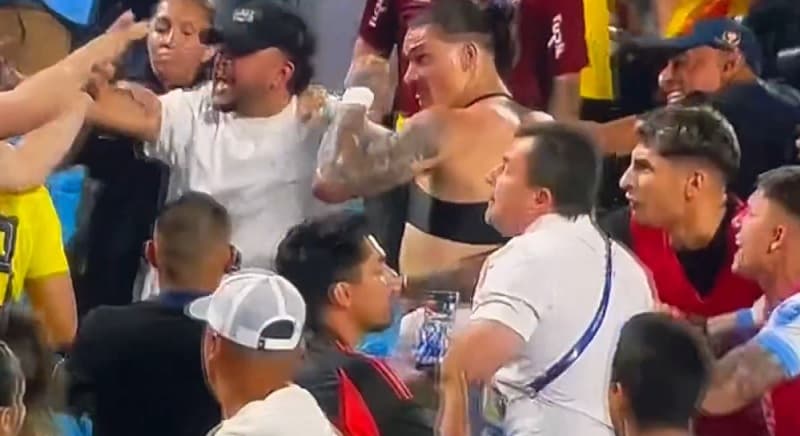 Panas! Timnas Uruguay Ribut dengan Fans Kolombia, Darwin Nunez Kena Tonjok Panas! Timnas Uruguay Ribut dengan Fans Kolombia, Darwin Nunez Kena Tonjok