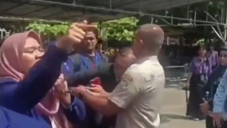 Viral Video Mahasiswa UNY Diduga Dicekik Oknum Dosen saat Orasi di Kampus