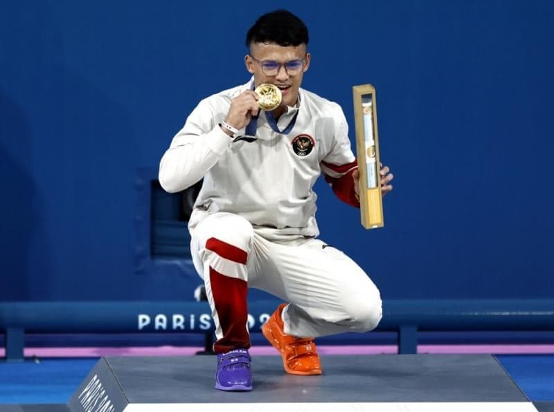 Sejarah! Lifter Rizki Juniansyah Raih Emas Kedua Bagi Indonesia di Olimpiade Paris 2024