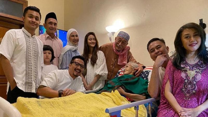 Pesan Menyentuh Ferry Maryadi Sebelum Ibunda Meninggal Dunia: Erry Sayang Mama