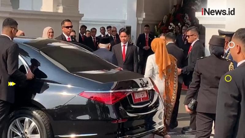 Wapres Ma'ruf Amin Disambut Gibran dan Keluarga saat Hadiri Penurunan Bendera Merah Putih di Istana Merdeka