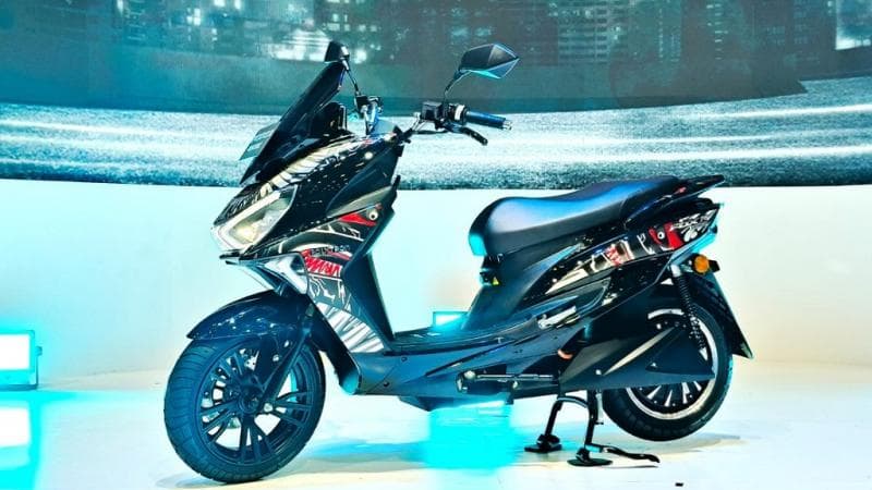 Rayakan Kemerdekaan, Polytron Luncurkan Motor Listrik Fox-R Limited Edition Darbotz