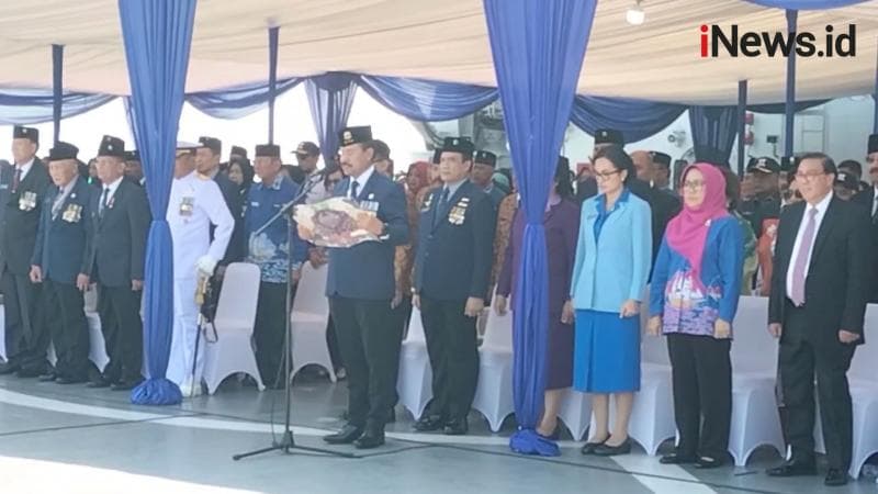 Purnawirawan TNI AL Gelar Upacara HUT ke-79 RI di atas Kapal Perang