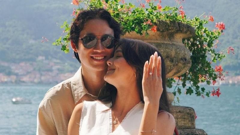 Super Romantis, Amanda Rawles Dilamar Kekasih di Italia