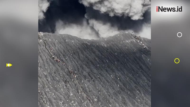 Menegangkan! Detik-Detik Pendaki Nyaris Dihantam Erupsi Gunung Dukono