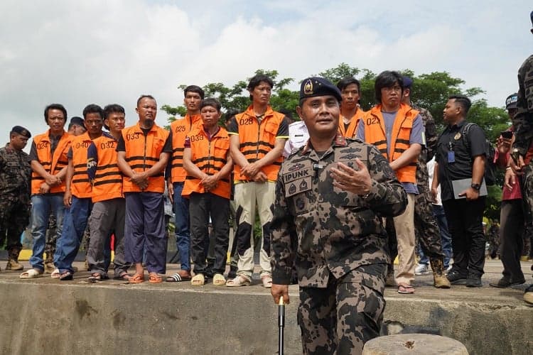 Lakukan Illegal Fishing, KKP Amankan KIA Berbendera Vietnam di Perairan Natuna