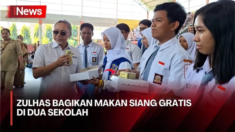 Mendag Zulhas Tinjau Uji Coba Makan Siang Gratis di 2 Sekolah Tingkat Atas Mojokerto