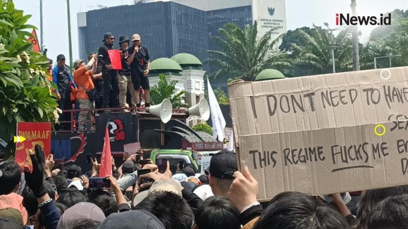 Komika Cing Abdel hingga Bintang Emon Ikut Geruduk DPR Tolak RUU Pilkada