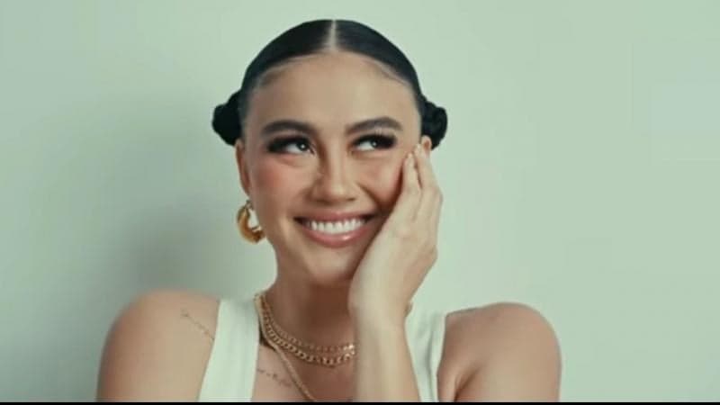 Heboh! Agnez Mo Tampil Menggoda di MV Party in Bali