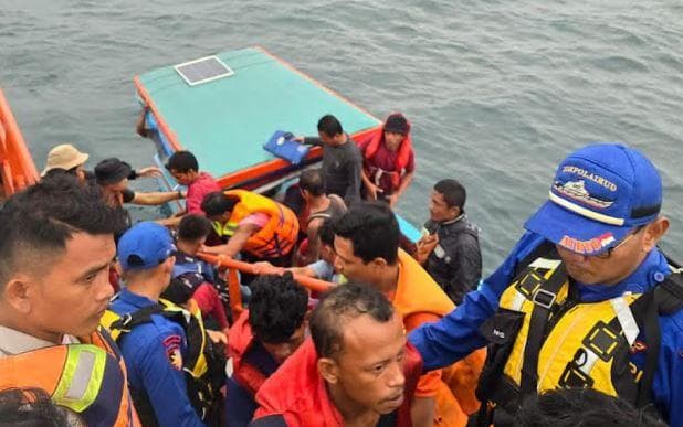 KM Subur Tenggelam di Perairan Pulau Situngkus Tapteng, Begini Nasib 12 ABK 