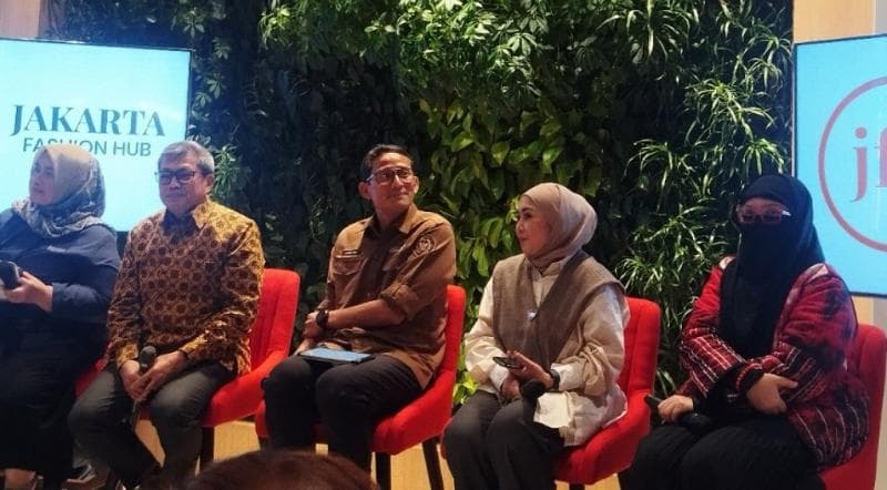 Sandiaga Uno Ungkap Tantangan Indonesia Jadi Pusat Modest Fashion Dunia