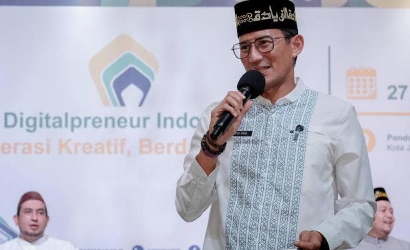 Sandiaga Uno Ajak Santri Ponpes Az-Ziyadah Klender Perkuat Sektor Ekraf 