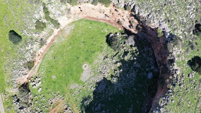 Apa Itu Sinkhole yang Telan Turis di Malaysia? Ketahui Cara Terbentuknya