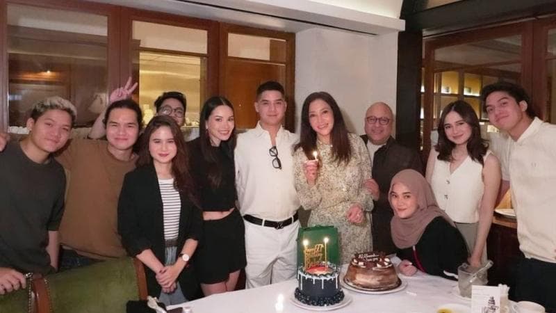 Bahagianya Al Ghazali Rayakan Ulang Tahun Ke-27 bersama Keluarga: Perfect!