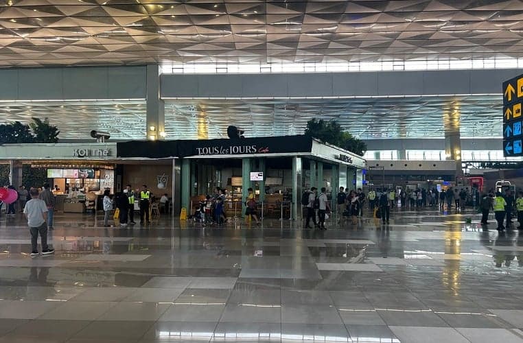 Titik Api di Atas Tenant F&B Berhasil Dipadamkan, Kondisi Terminal 3 Tetap Normal