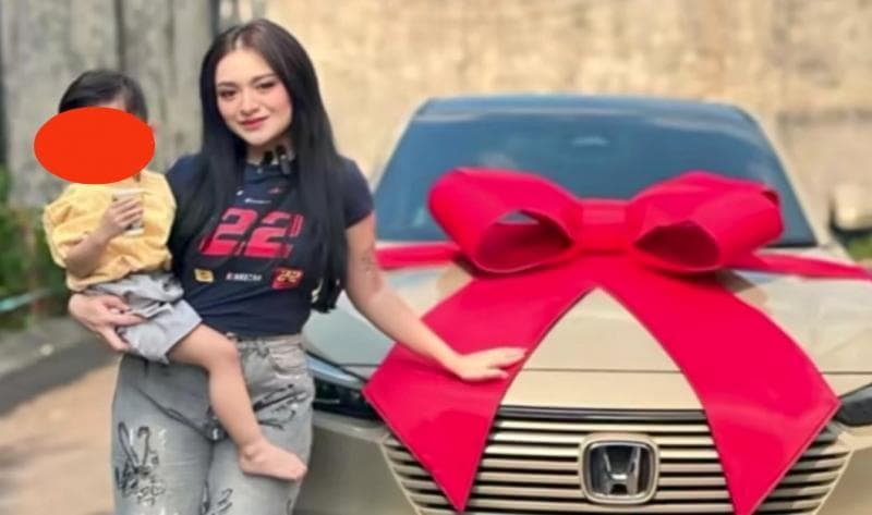 Nathalie Holscher Pamer Hadiah Mobil untuk Adzam, Dinar Candy: Alhamdulillah Hasil DJ Ya Bun