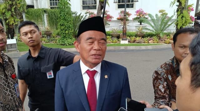 Menko PMK Akui Program Iuran Pensiun Tambahan Bebani Karyawan