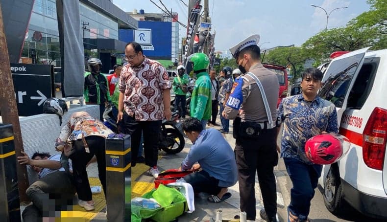 Kecelakaan Motor Tabrak Angkot di Jalan Raya Margonda Depok, 1 Orang Terluka