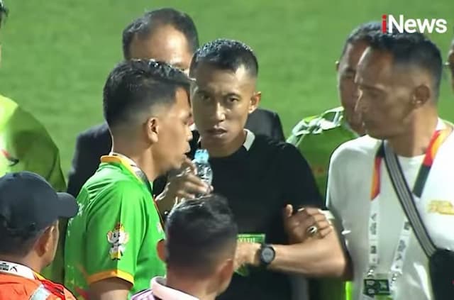 DPR Desak PSSI Investigasi Kasus Pemukulan Wasit di Laga PON Aceh vs Sulteng