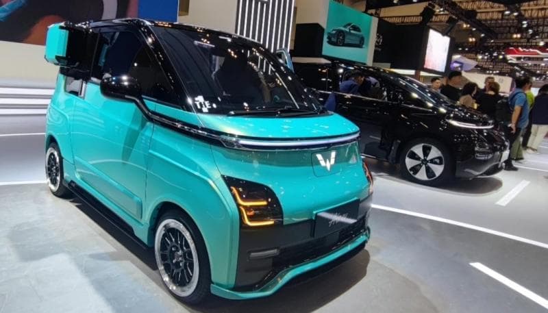 Penjualan Mobil Listrik Wuling Air ev dalam 2 Tahun Tembus 15 Ribu Unit