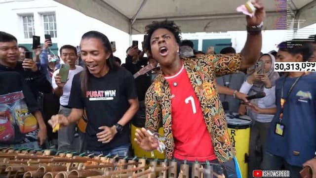 IShowSpeed Keliling Kota Tua Jakarta, Dikasih Batik hingga Joget Dangdut 