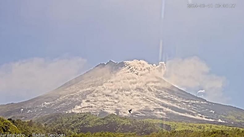 Gunung Merapi Erupsi Hari Ini, Semburkan Awan Panas Guguran Sejauh 1.100 Meter