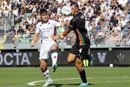 Hasil Liga Italia: Jay Idzes Tampil Solid, Venezia Libas Genoa 2-0