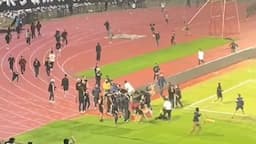 Update Ricuh usai Laga Persib vs Persija, 8 Steward Luka-Luka Diserang Bobotoh