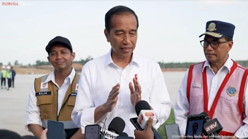 Jokowi Minta Menhub Ubah Status Bandara Nusantara Jadi Komersial