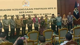 MPR Serahkan Dokumen Penghapusan Nama Soeharto dari TAP MPR 11/1998 soal KKN ke Keluarga