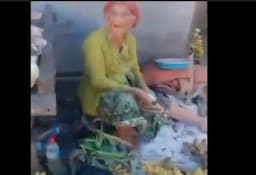 Viral Nenek Pedagang Pisang di Bangkalan Nangis Tertipu Uang Palsu Rp200.000