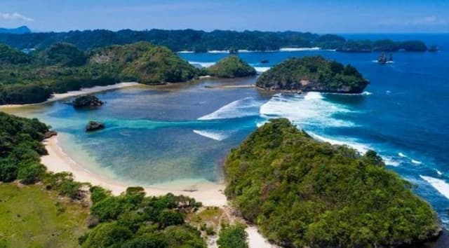 7 Desa di Malang Harus Dikunjungi Minimal Sekali Seumur Hidup, Ada Pemandangan Mirip Raja Ampat 