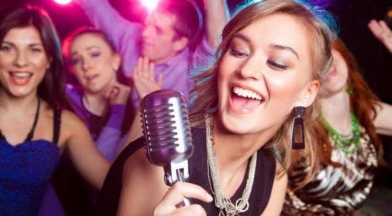 5 Tempat Karaoke di Cikarang yang Nyaman dan Lengkap, Asyik Dikunjungi Keluarga 5 Tempat Karaoke di Cikarang yang Nyaman dan Lengkap, Asyik Dikunjungi Keluarga