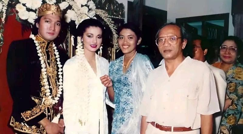 Viral Foto Lawas Hari Pernikahan Marissa Haque dan Ikang Fawzi Tahun 1986, Dihadiri Sutradara Film Top