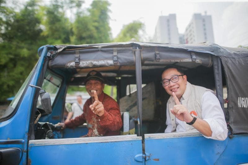 Ridwan Kamil Blusukan ke Kebon Jeruk, Sosialisasikan Program Dokter Gratis