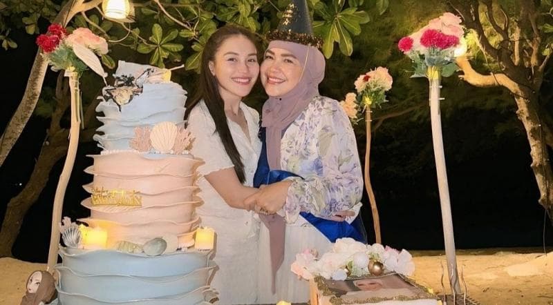 Heboh! Ayu Ting Ting Sewa Pulau Pribadi di Kepulauan Seribu untuk Rayakan Ultah Ibunda