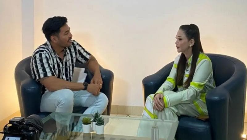 Bunda Maia Ungkap Kehidupan Setelah Anak-Anak Menikah, Episode di Channel Robby Purba Bunda Maia Ungkap Kehidupan Setelah Anak-Anak Menikah, Episode di Channel Robby Purba